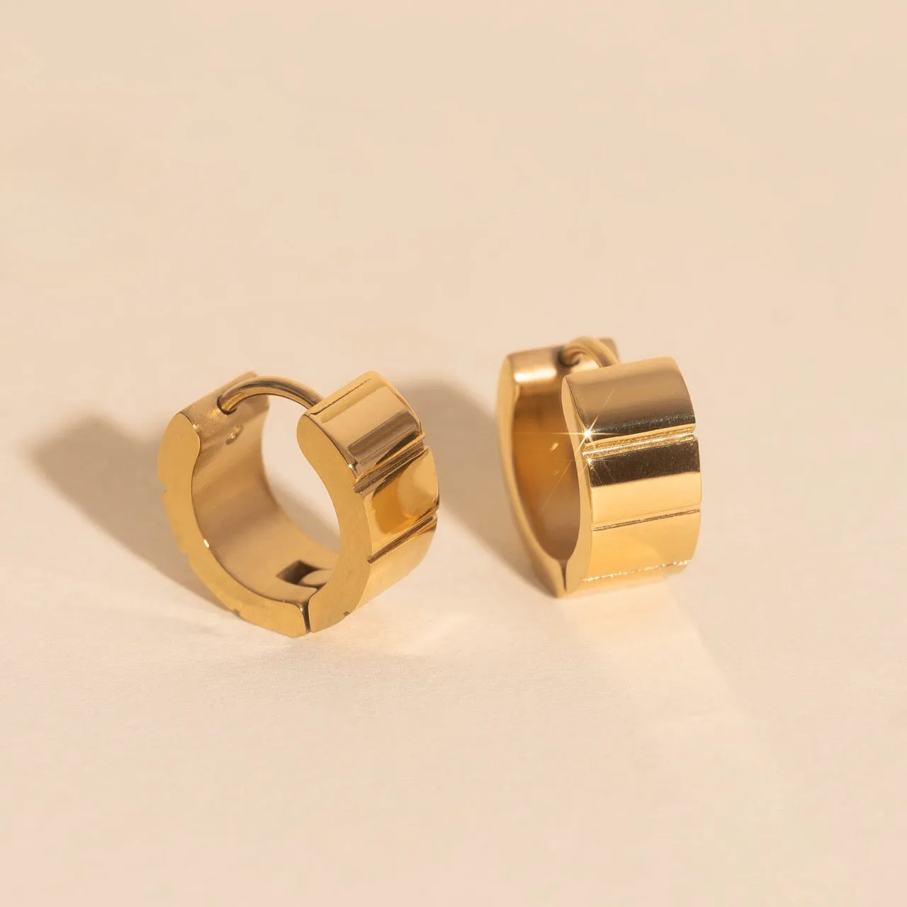 Step Super Chunky Huggie Hoop Earrings sold by Modcloth product image thumbnail 2