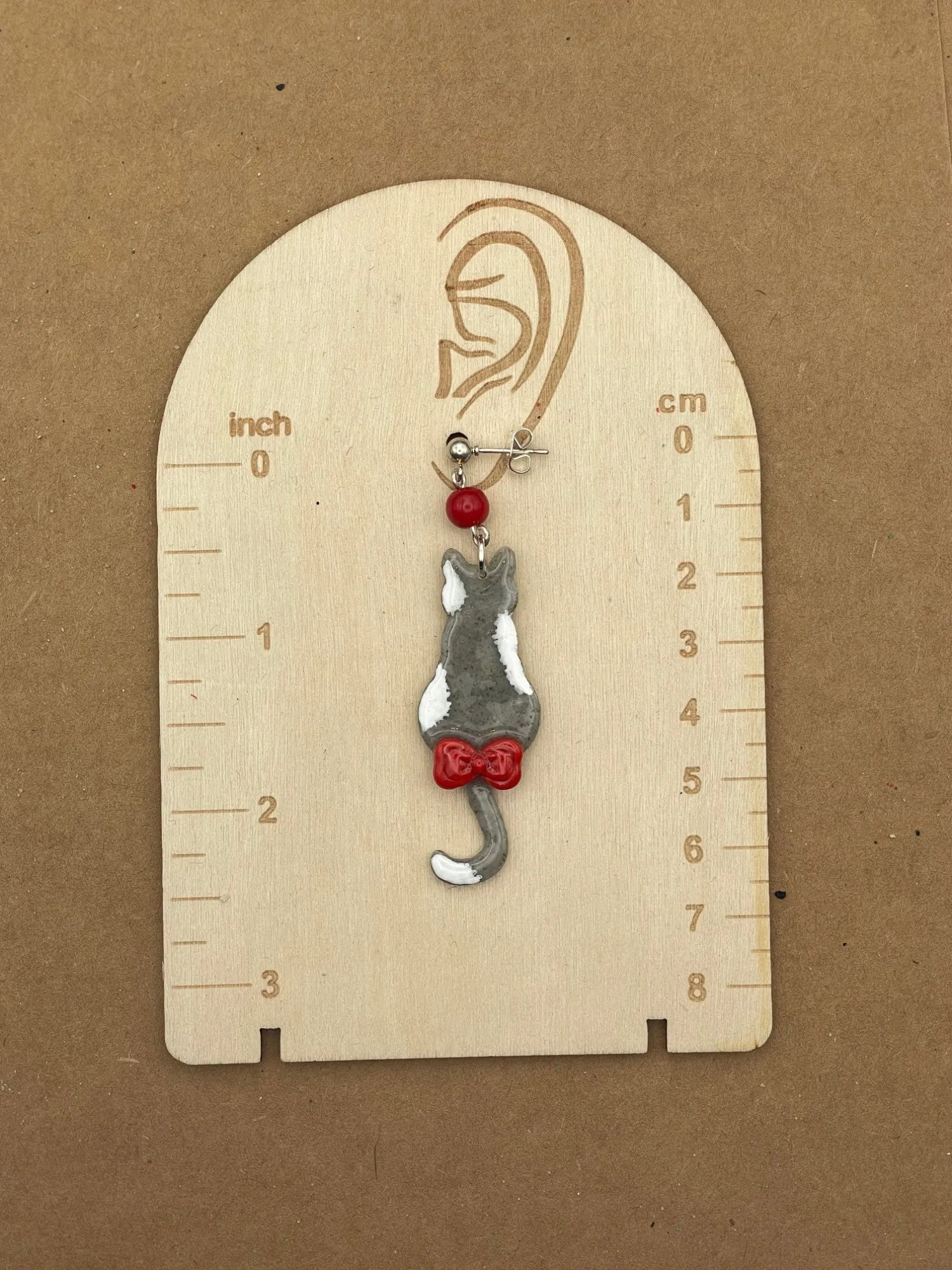 Grey Kitty Cat with Red Bow Earrings sold by Modcloth product image thumbnail 2
