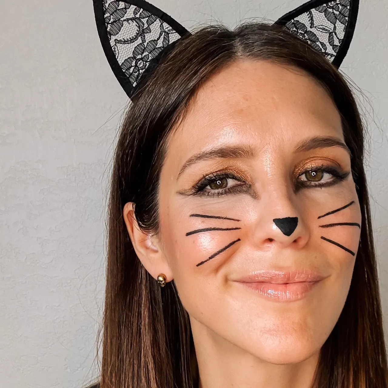 Skull Stud Earrings sold by Modcloth product image thumbnail 3