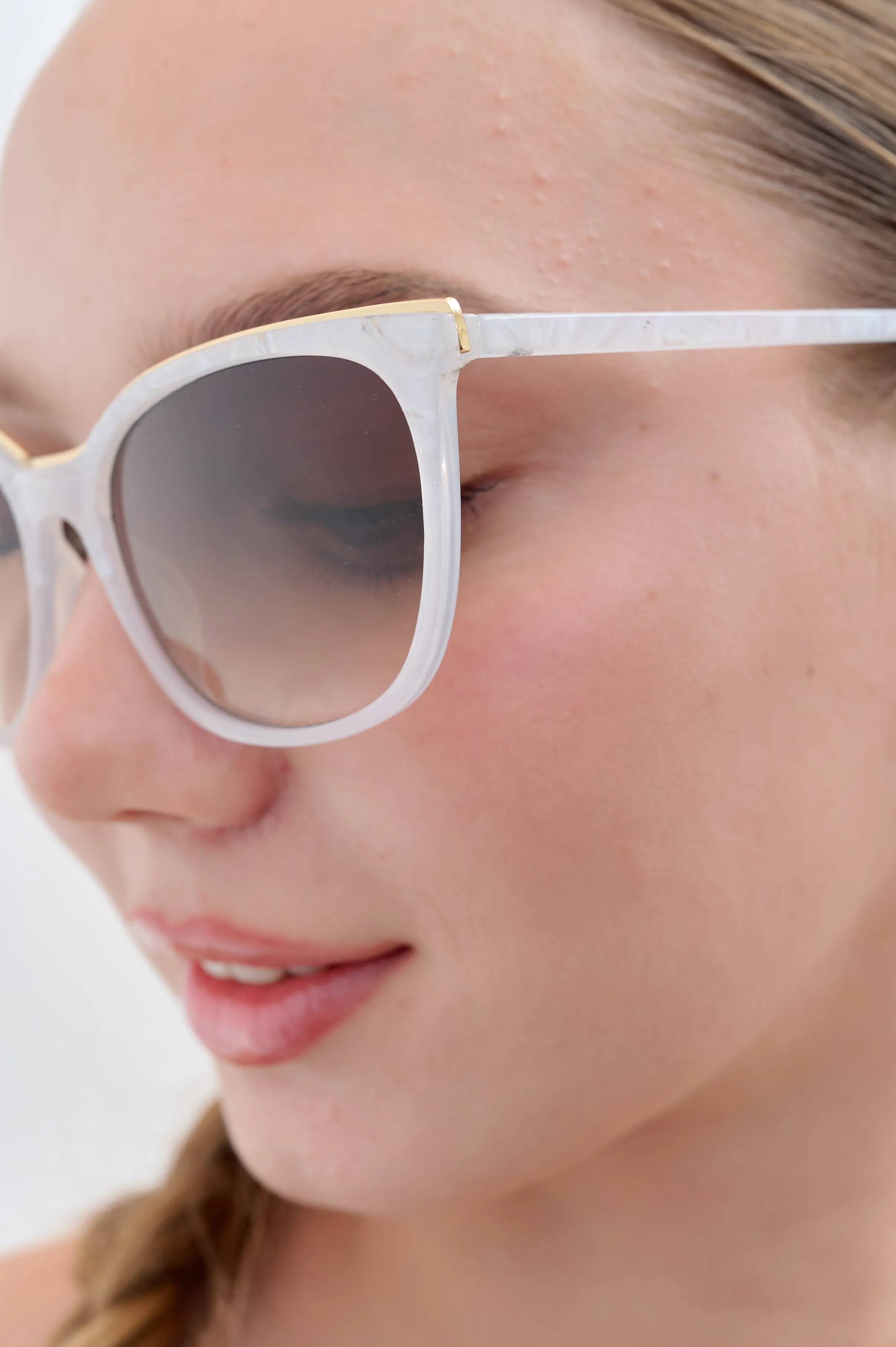SASHA Sunglasses - White or Black sold by Modcloth product image thumbnail 2