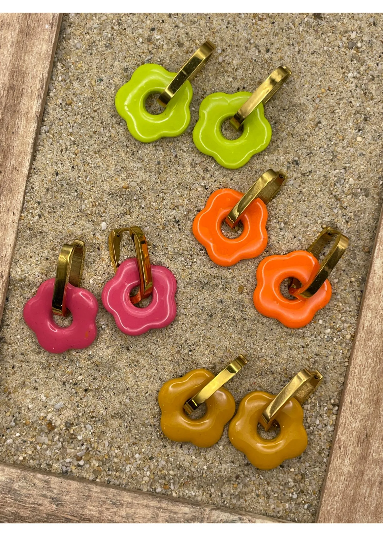 Mod Flower Huggie Hoop Earrings sold by Modcloth product image thumbnail 5