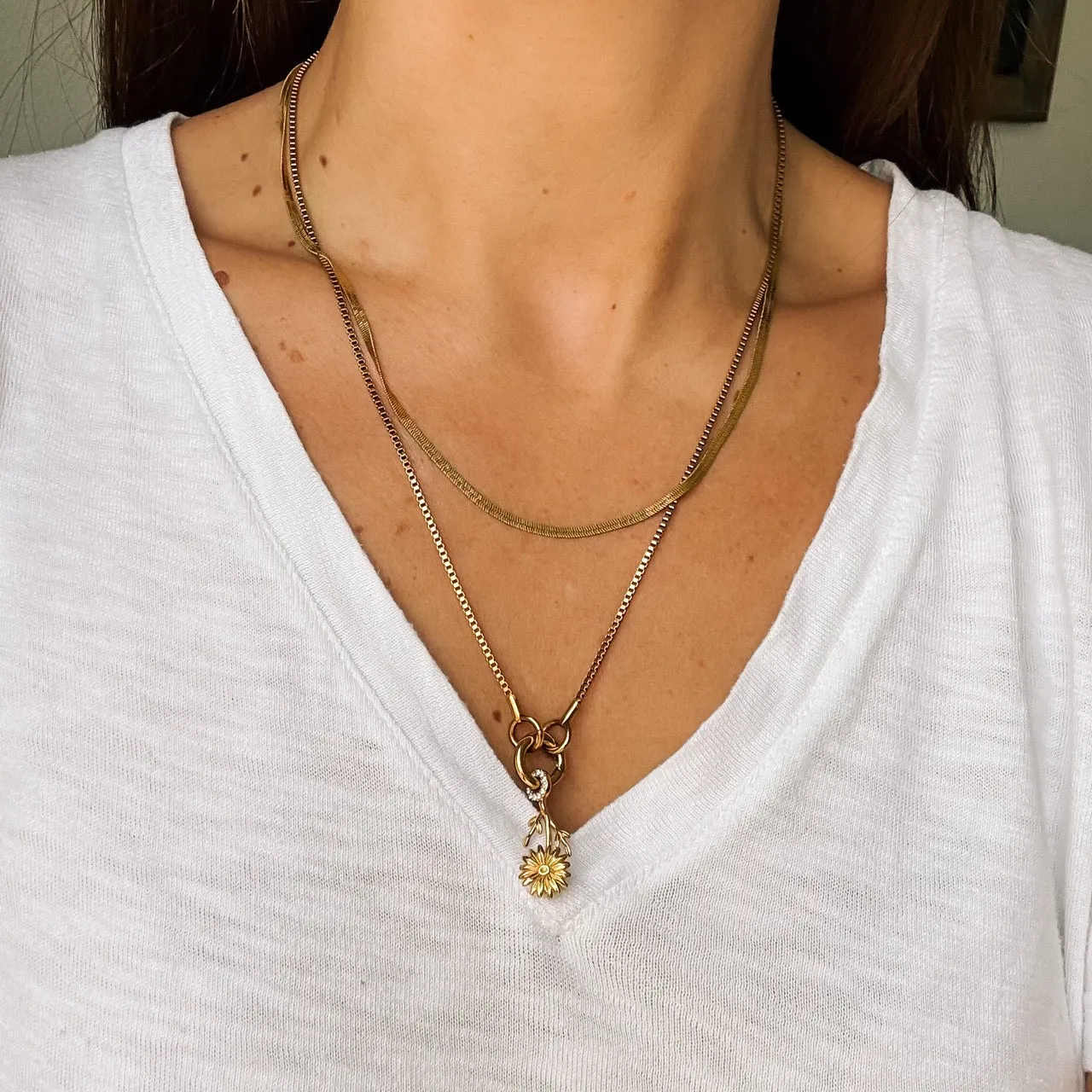 April Daisy Birth Flower Necklace Charm sold by Modcloth product image thumbnail 3