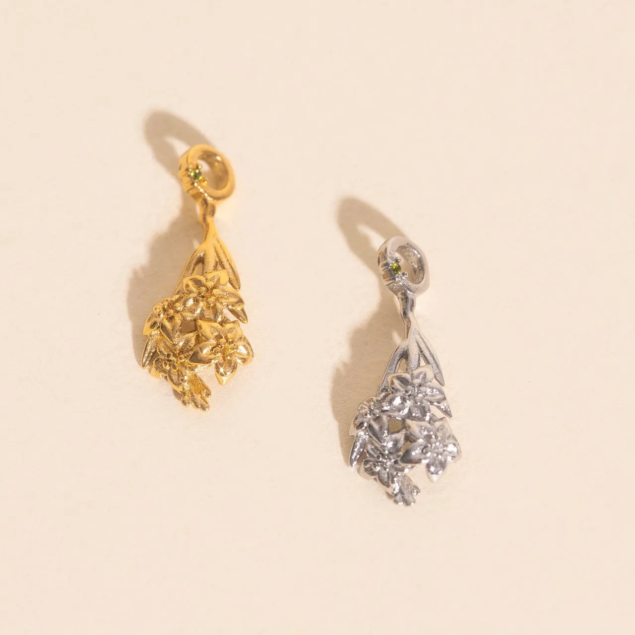 August Gladiolus Birth Flower Necklace Charm sold by Modcloth product image thumbnail 4