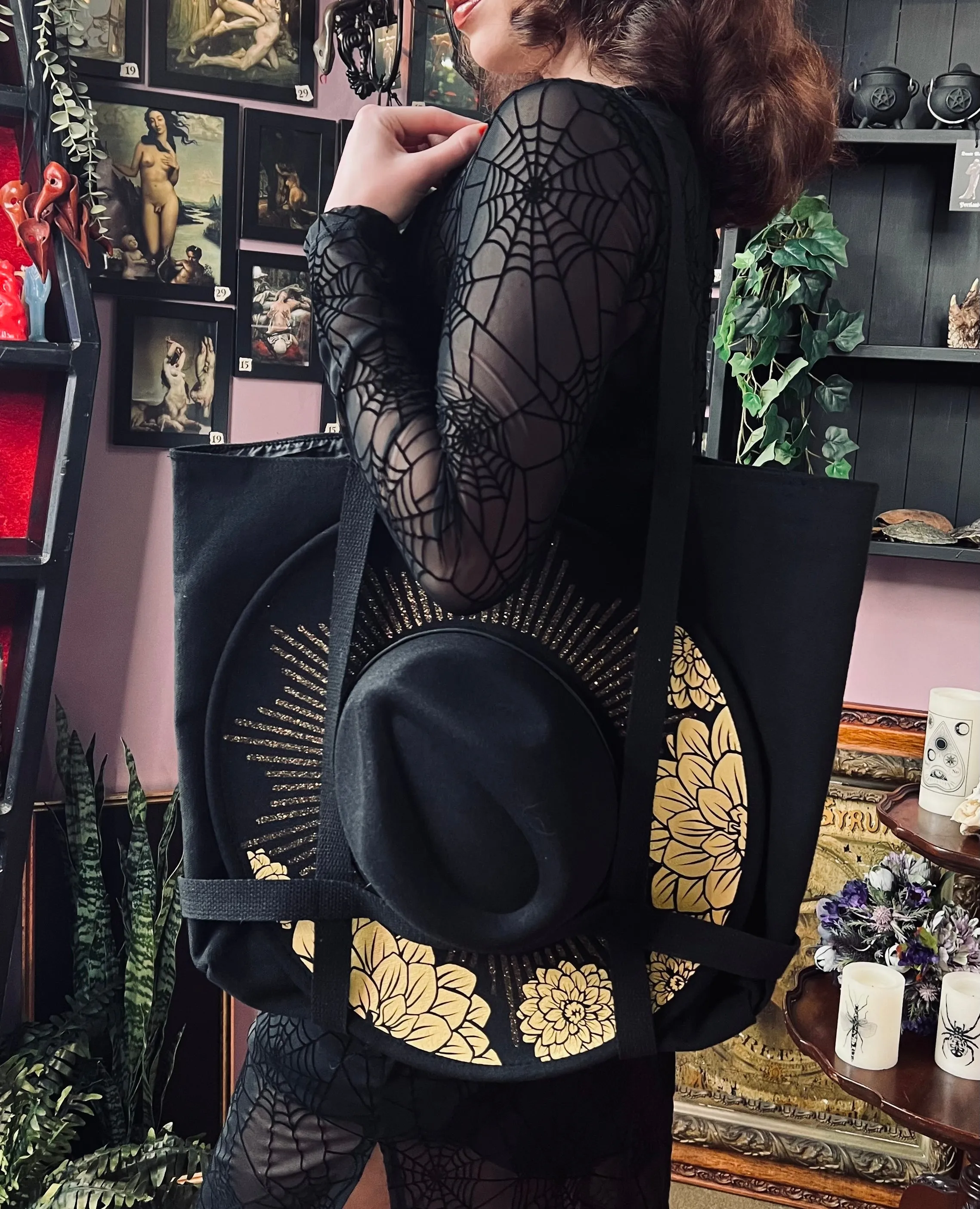 Brimmed Hat Bag - Large Heavy Duty Tote with Straps to Carry Your Favorite Hat! sold by Modcloth product image thumbnail 4