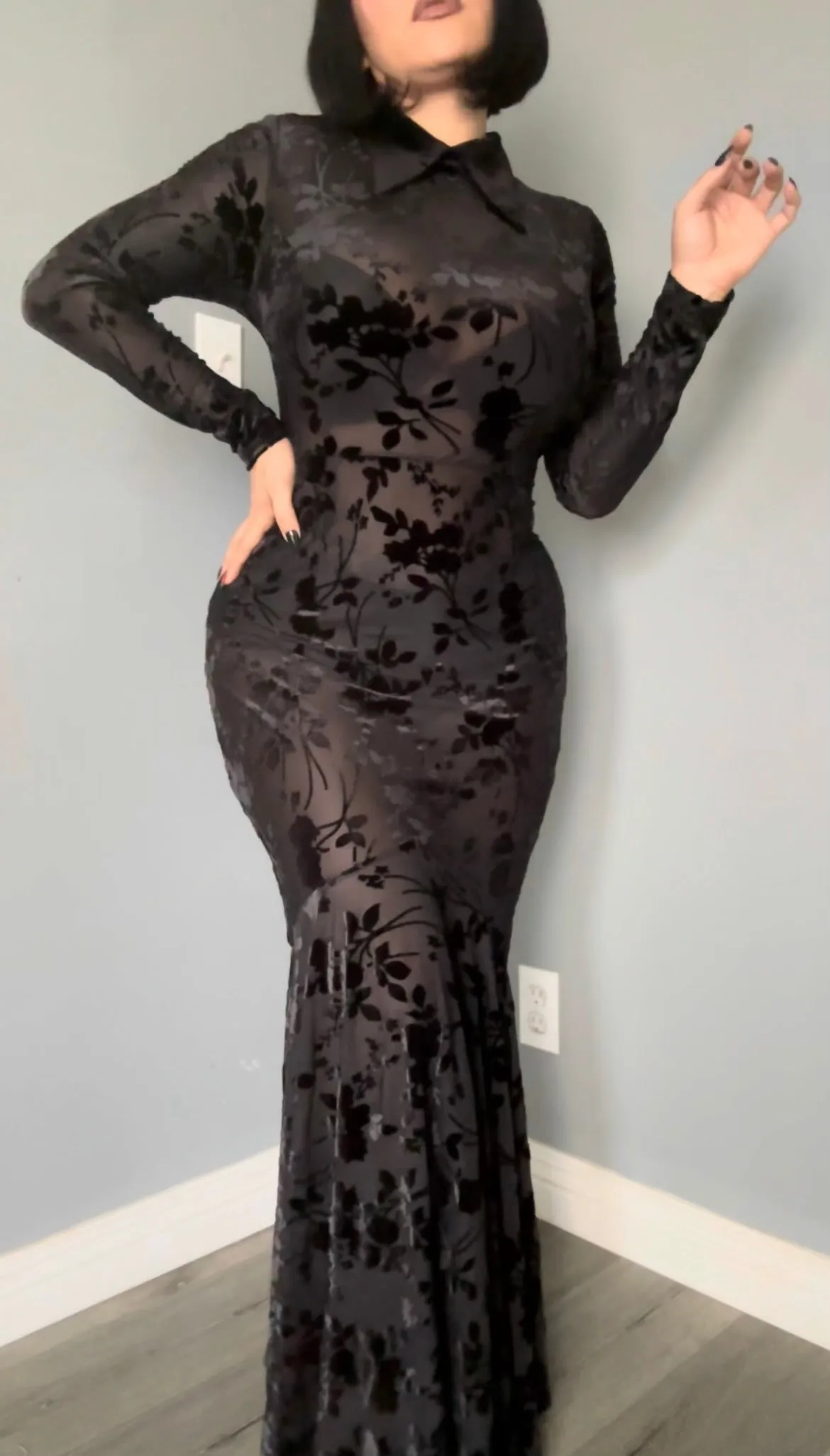 Ophelia - Velvet Flocked Lace Up Maxi Mermaid Dress sold by Modcloth product image thumbnail 3