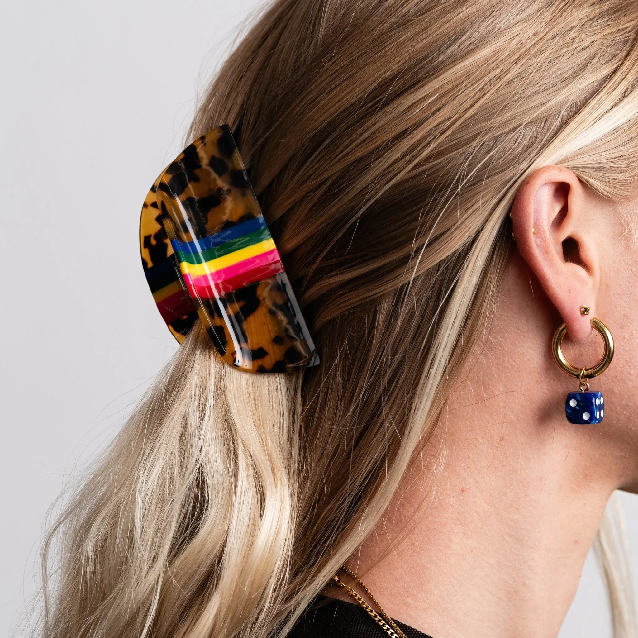 Tortoise Rainbow Hair Claw sold by Modcloth