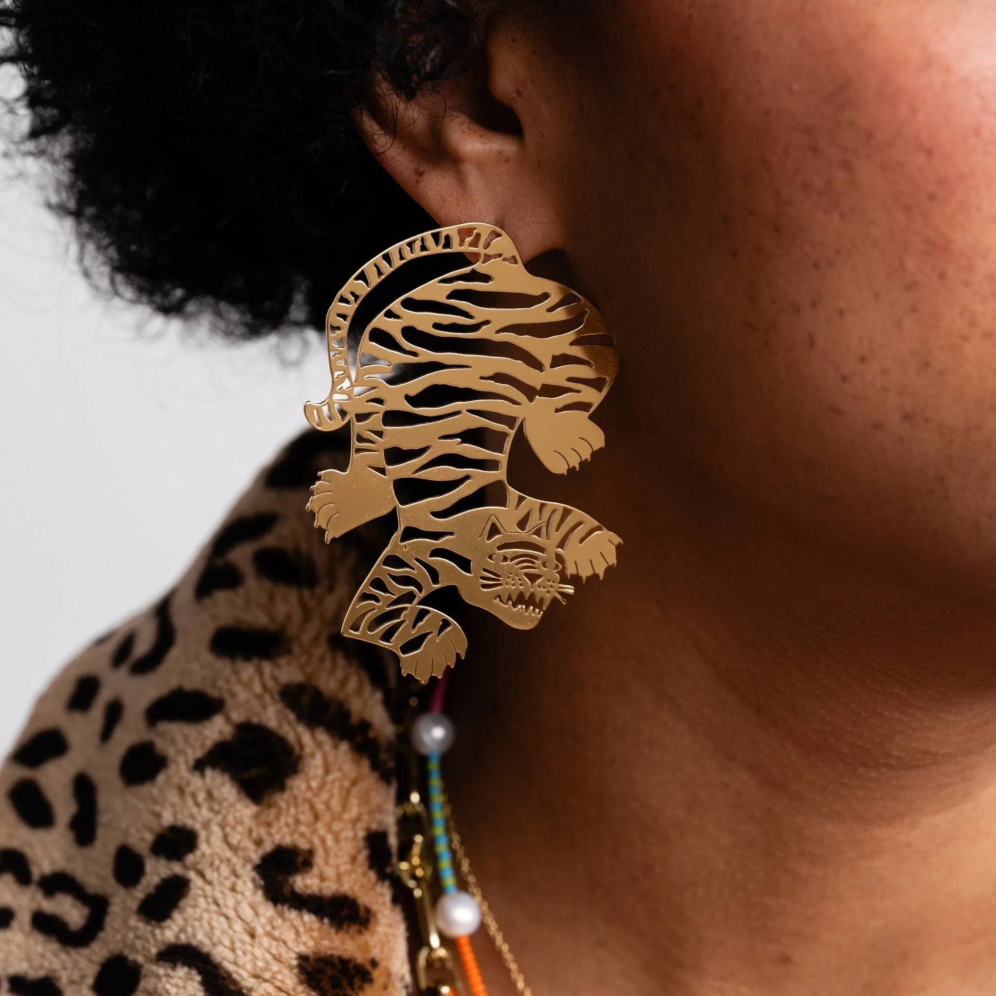 Big Tiger Earrings sold by Modcloth product image thumbnail 2