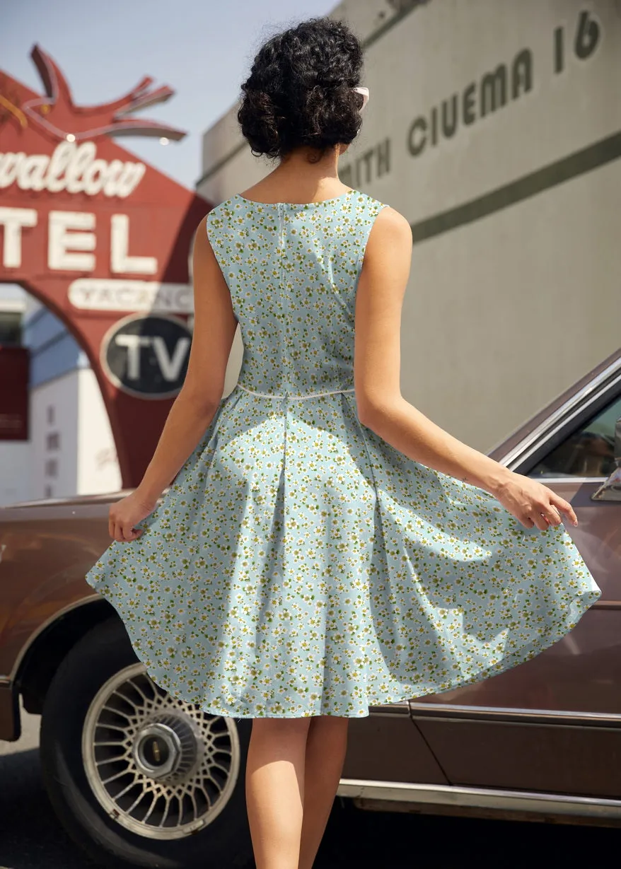 Elizabeth Dress in Petite Floral sold by Modcloth product image thumbnail 4