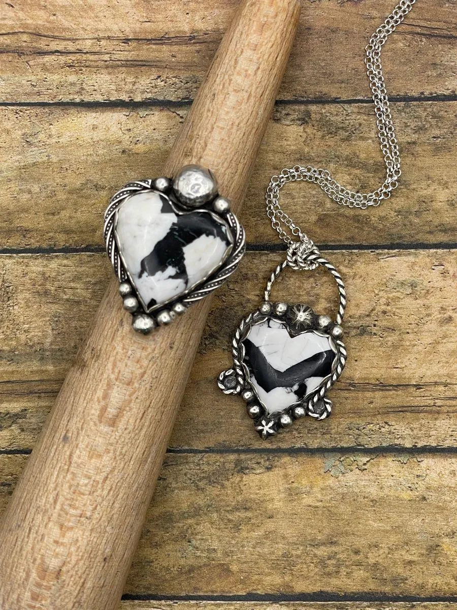 Ava - White Buffalo Turquoise Heart Ring sold by Modcloth product image thumbnail 4
