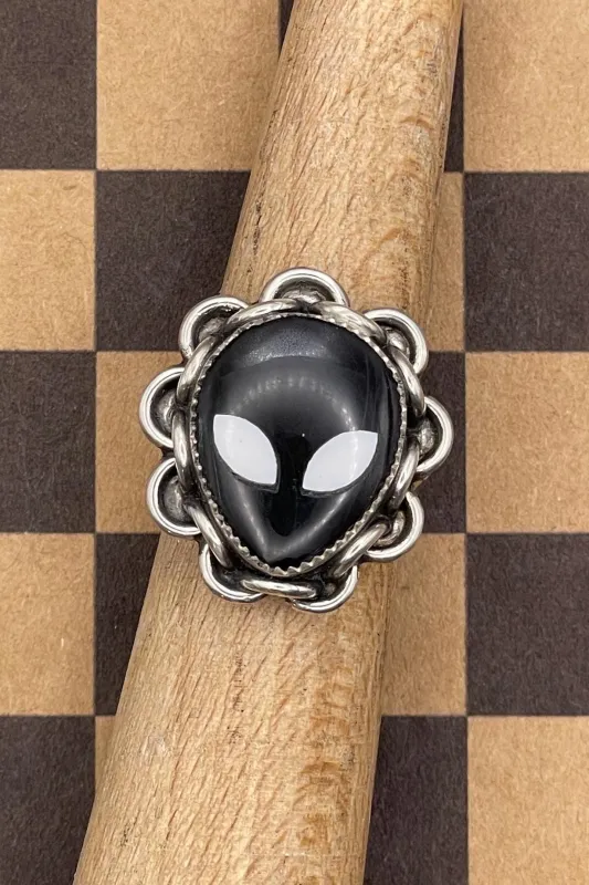 Tripp - Black Trustone Alien Ring with Chain Detail made by Modcloth