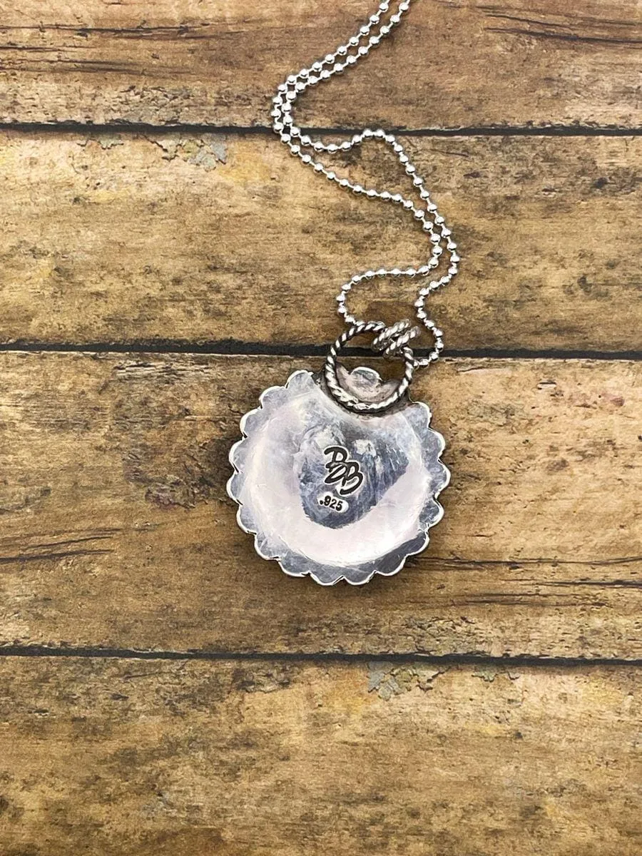 Quin - Smiley Face with Daisy Flowers Pendant Necklace sold by Modcloth product image thumbnail 3