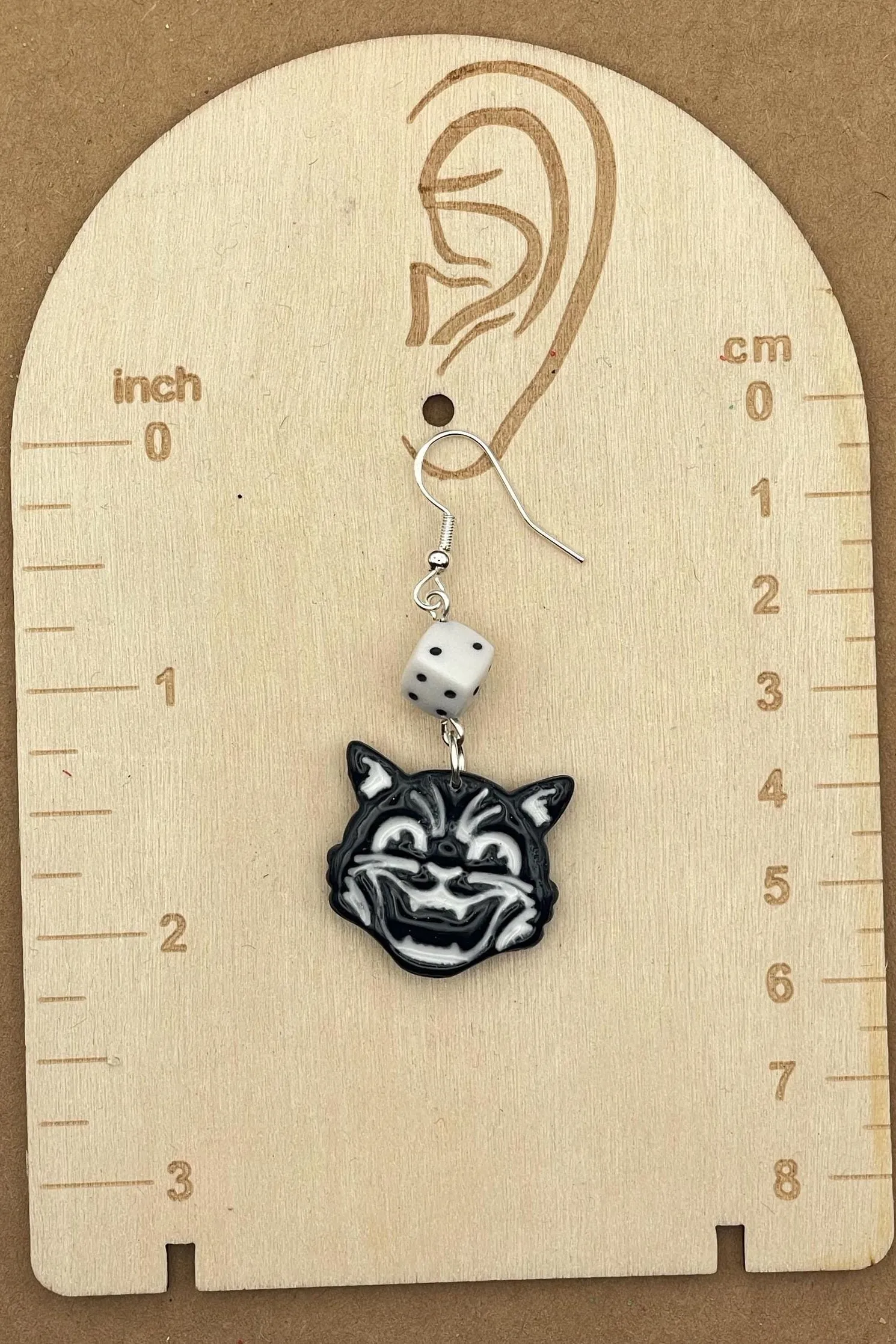 Cat Lover - Retro Kitty with White Dice Earrings: Hand-Painted Polymer Clay sold by Modcloth product image thumbnail 2