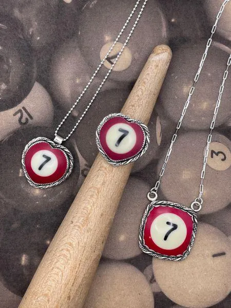 Steven - Vintage Billiard Ball Lucky #7 Heart Ring sold by Modcloth product image thumbnail 5