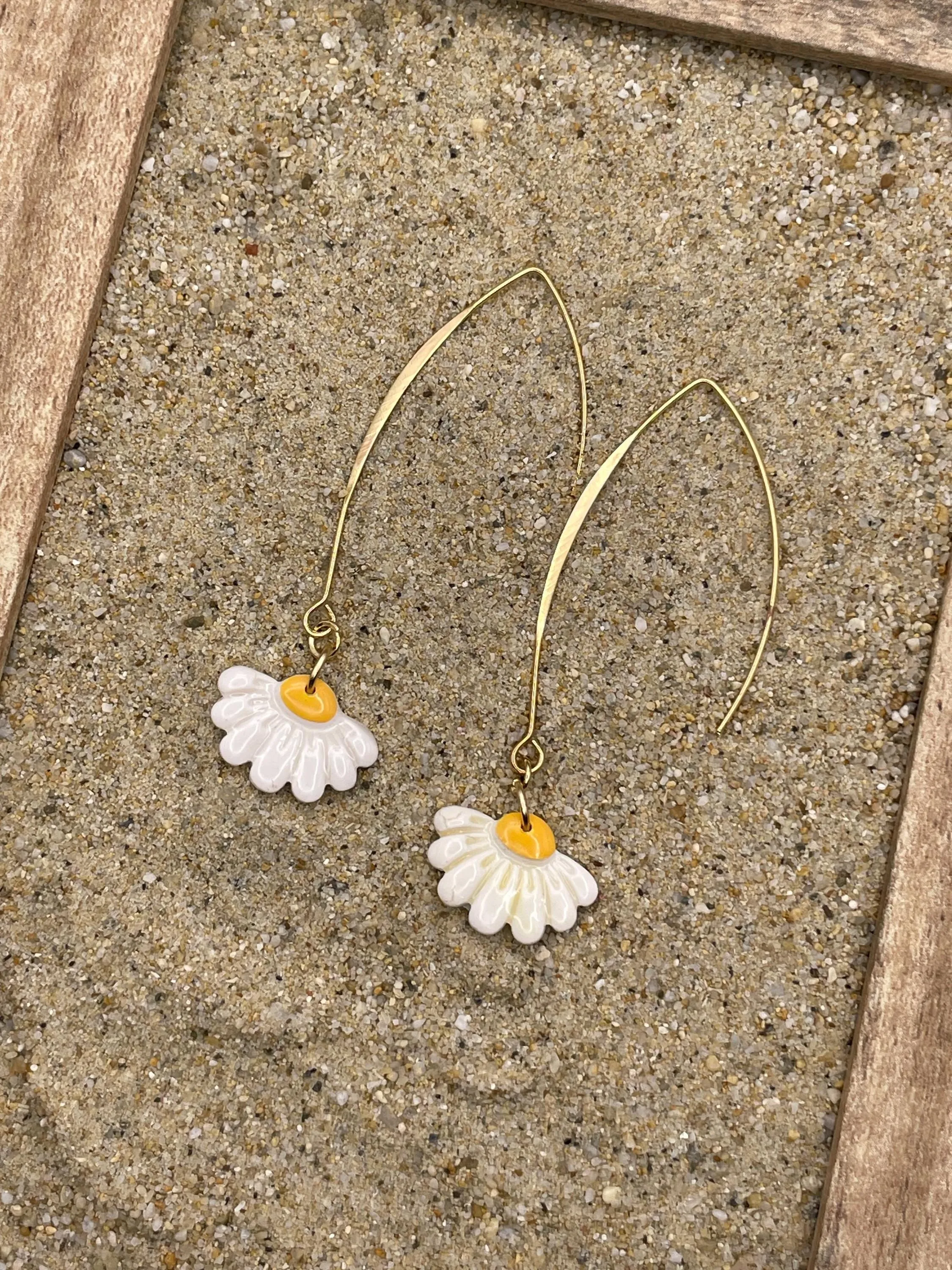 Spring Fling - White Daisy Flower Earrings: Handmade Polymer Clay sold by Modcloth product image thumbnail 3