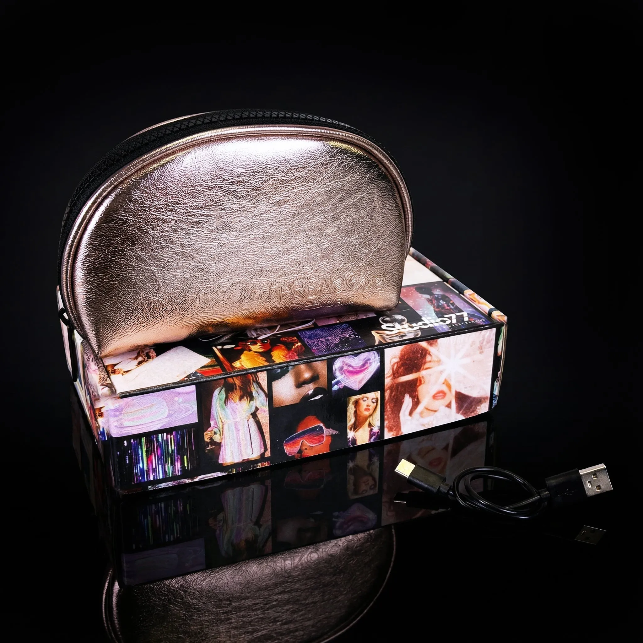 Luna Get Lit Light Up Makeup Bag - Fizz sold by Modcloth product image thumbnail 4