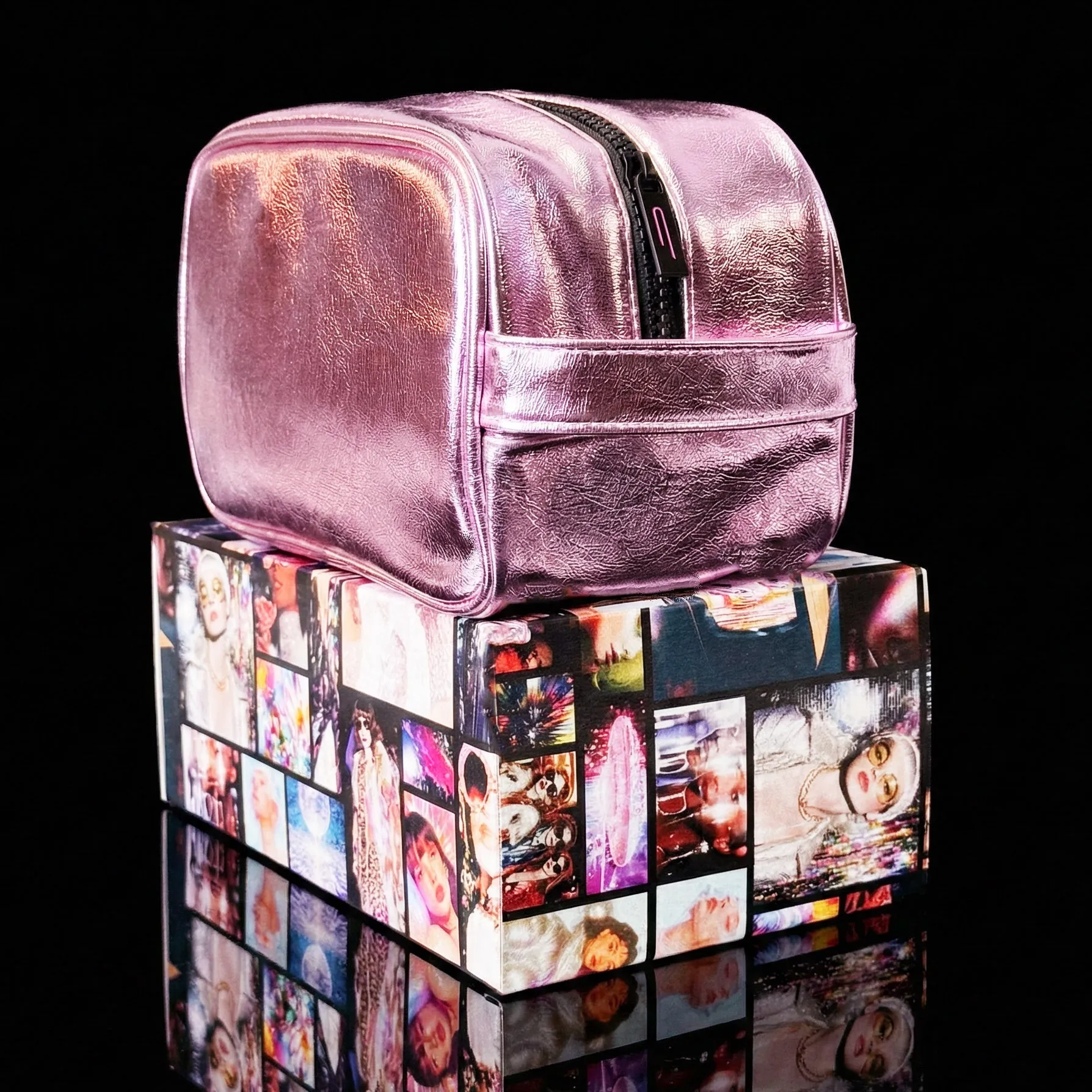 Aurora Get Lit Light Up Makeup Bag - Pink sold by Modcloth product image thumbnail 5