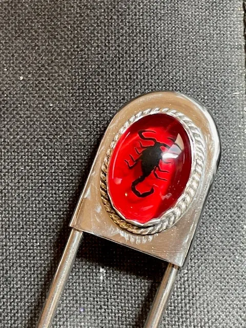 Winter - Jumbo Safety Pin with Black Scorpion in Red Resin Cabochon sold by Modcloth product image thumbnail 2