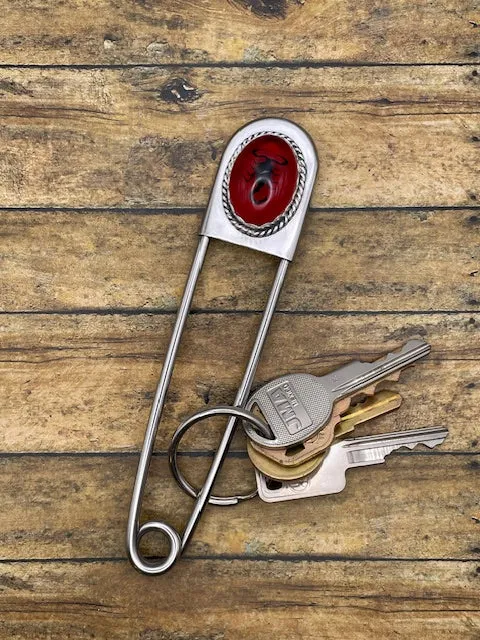 Winter - Jumbo Safety Pin with Black Scorpion in Red Resin Cabochon sold by Modcloth product image thumbnail 5