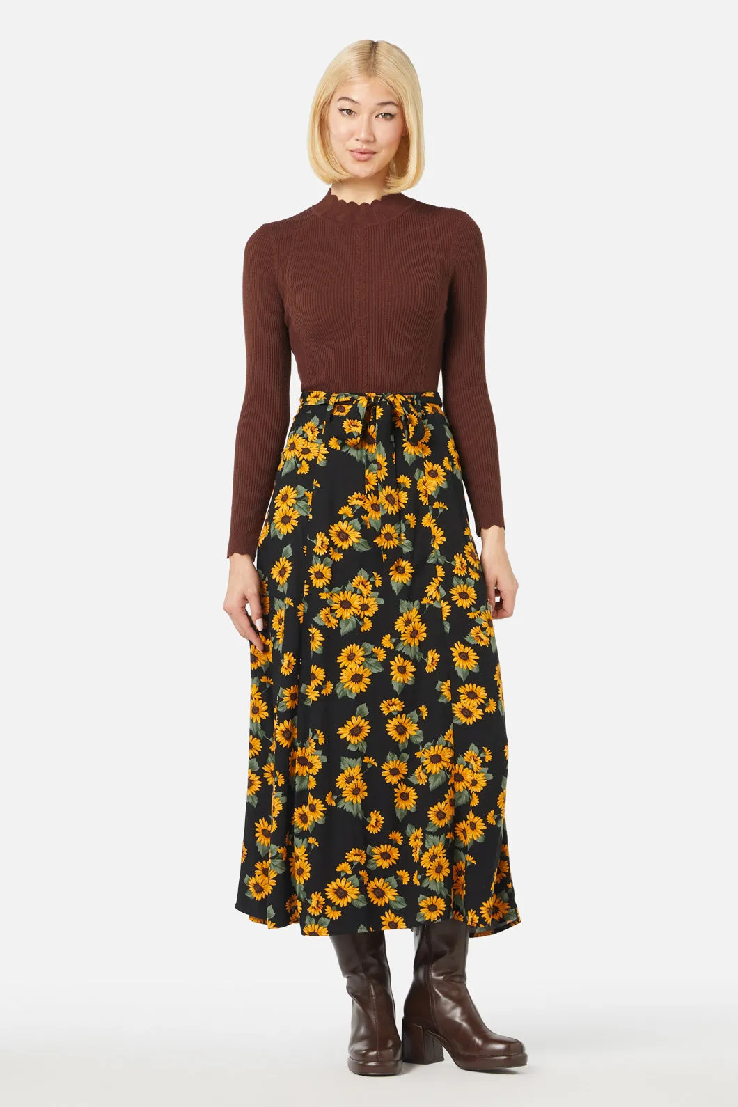 Winter Daisy Skirt sold by Modcloth product image thumbnail 2