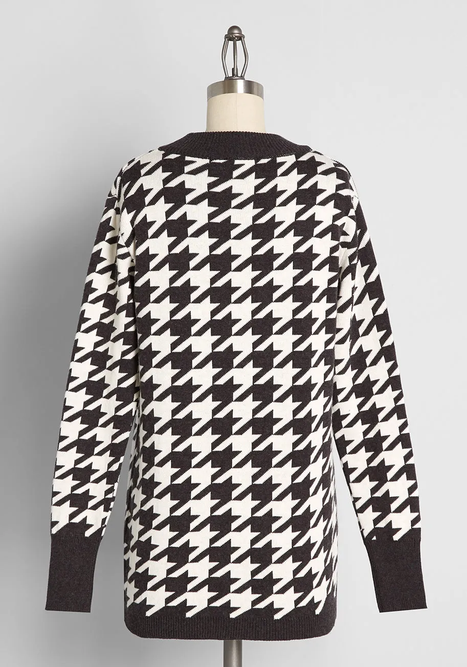 In Houndstooth Heaven Pullover Sweater sold by Modcloth product image thumbnail 2