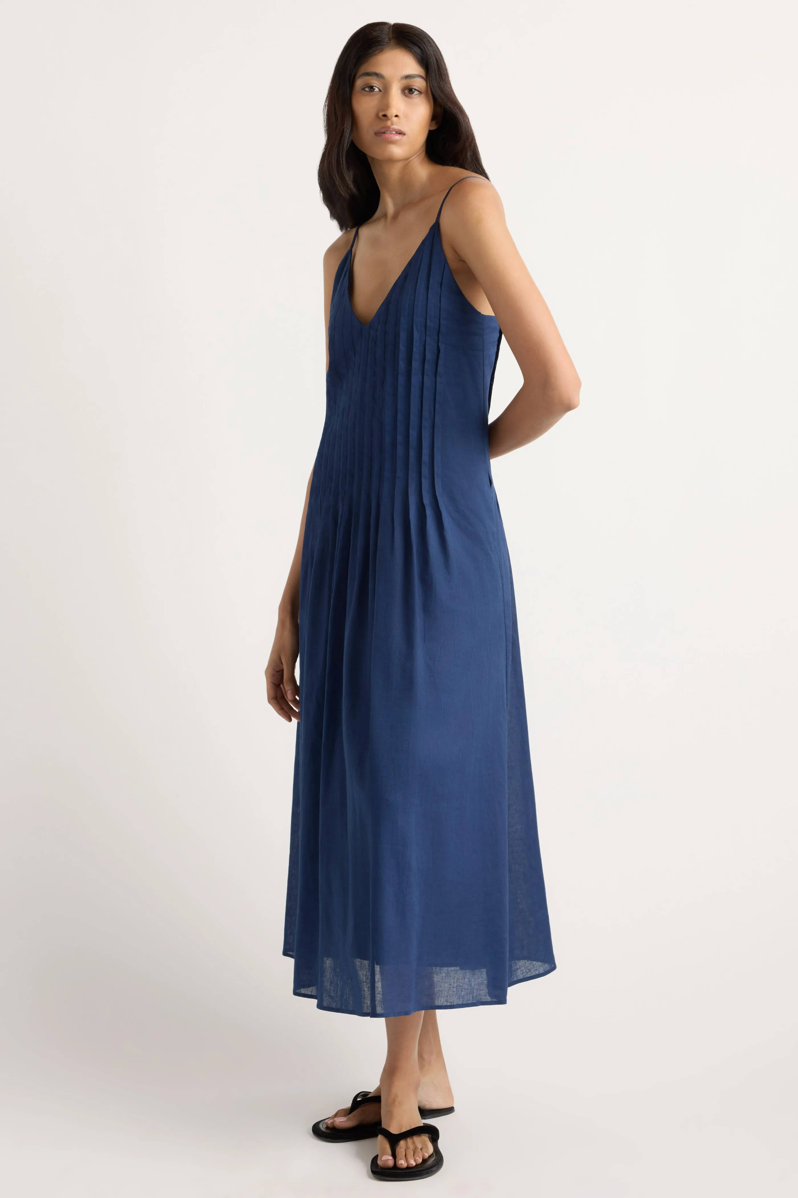 Naomi Pleated Linen-Cotton Dress sold by Modern Citizen product image thumbnail 5