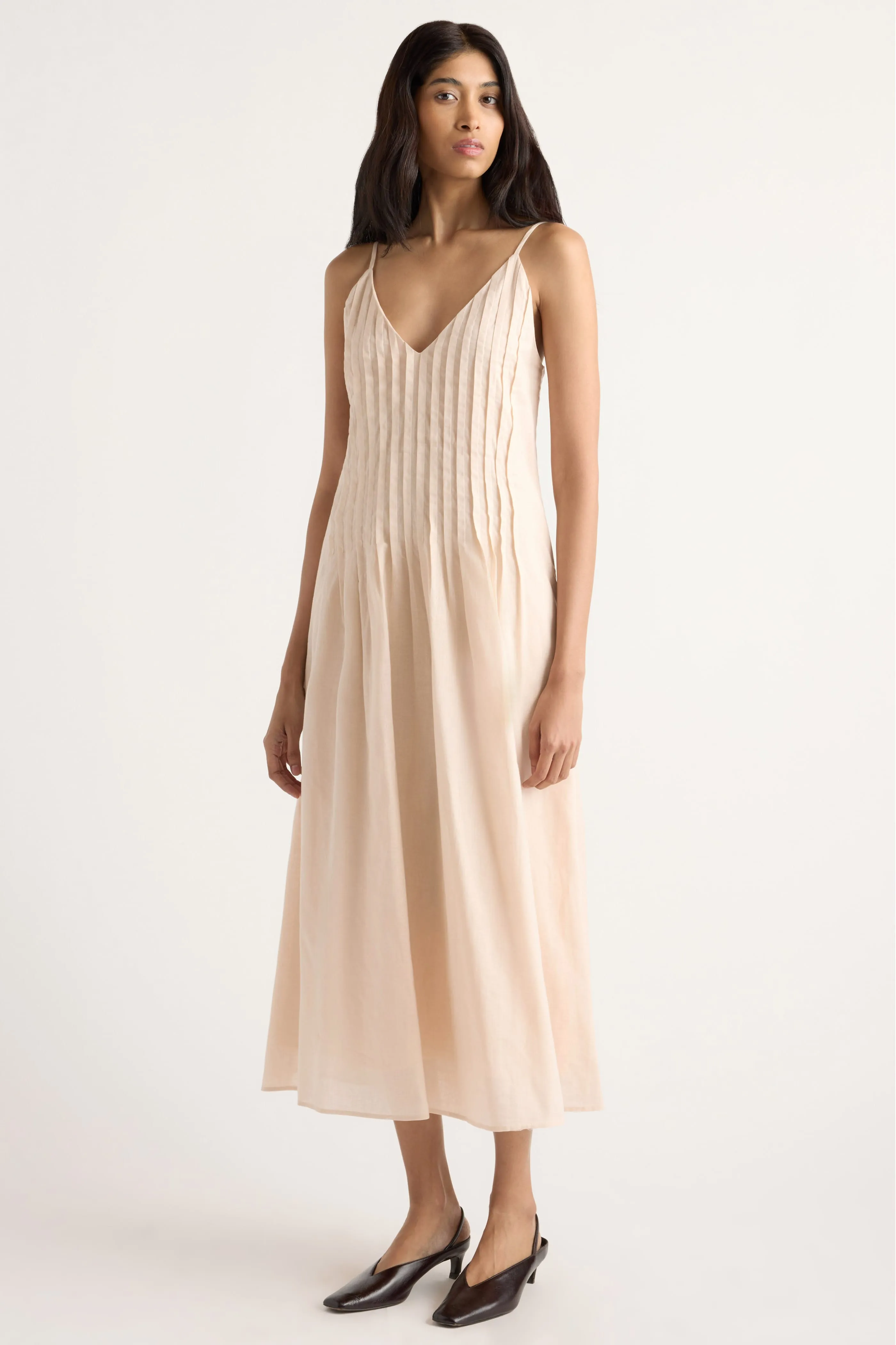 Naomi Pleated Linen-Cotton Dress sold by Modern Citizen product image thumbnail 5