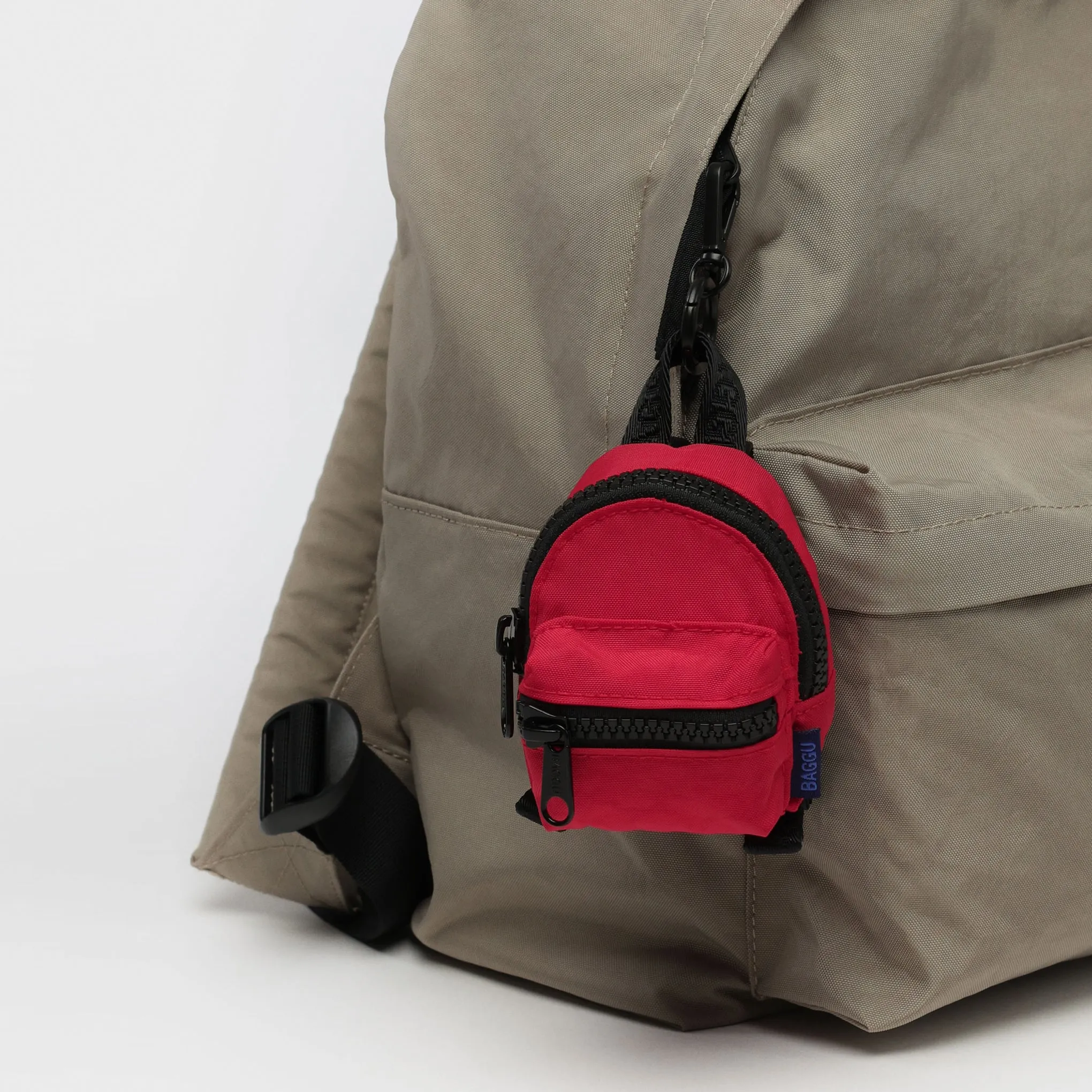 Baggu Mini Bag Charm Keyring - Candy Apple sold by Moma product image thumbnail 3