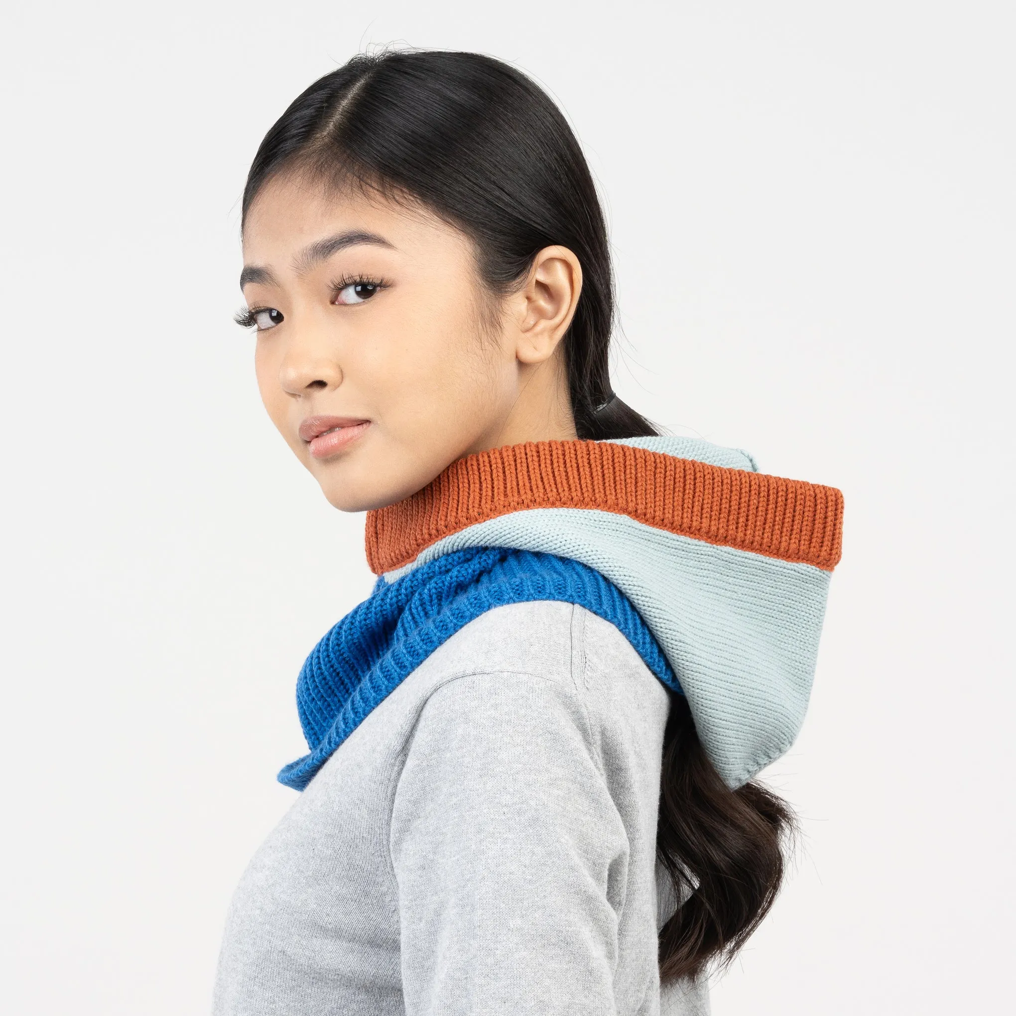 Verloop Color Mix Knit Hood - Cobalt sold by Moma product image thumbnail 4