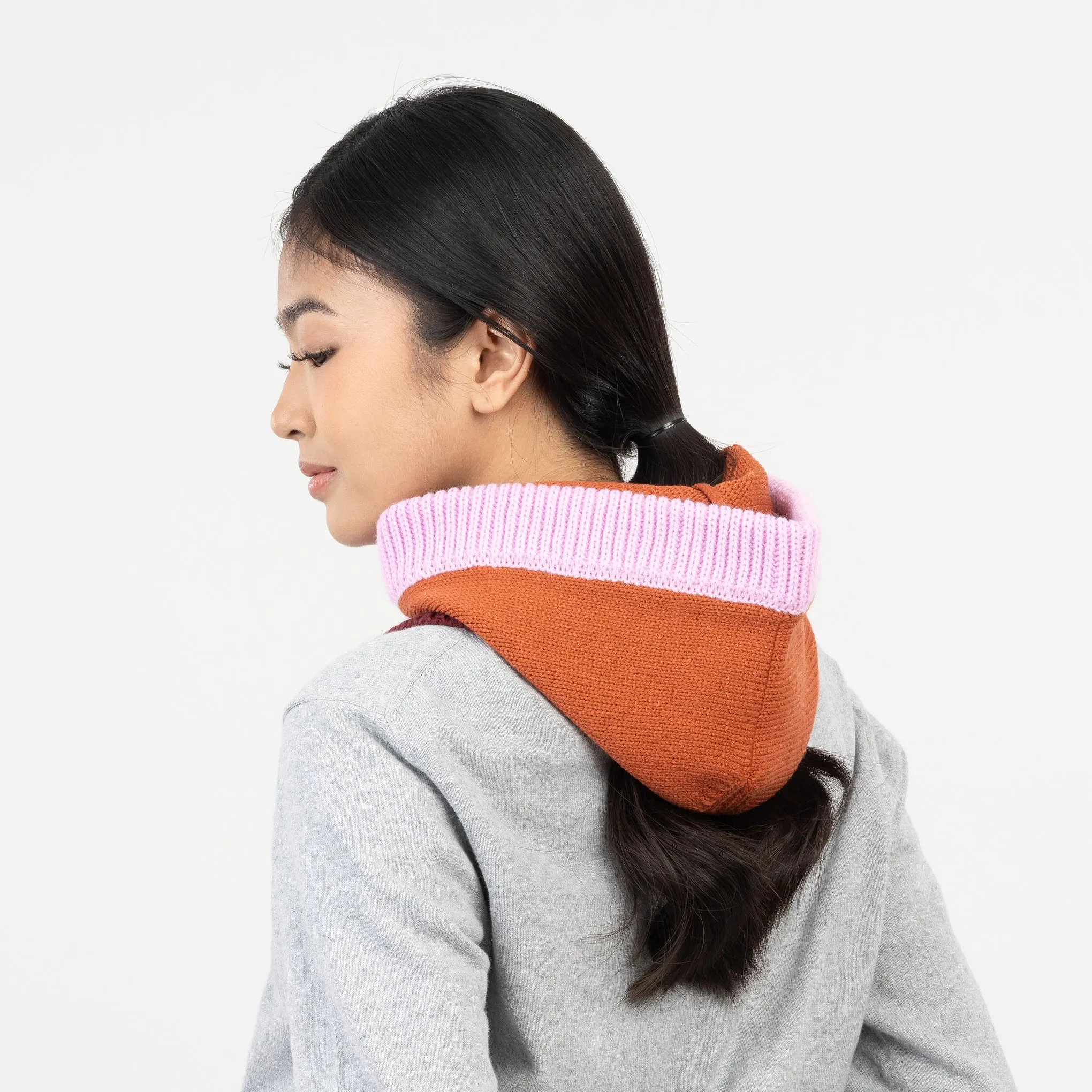 Verloop Color Mix Knit Hood - Wine Red sold by Moma product image thumbnail 4