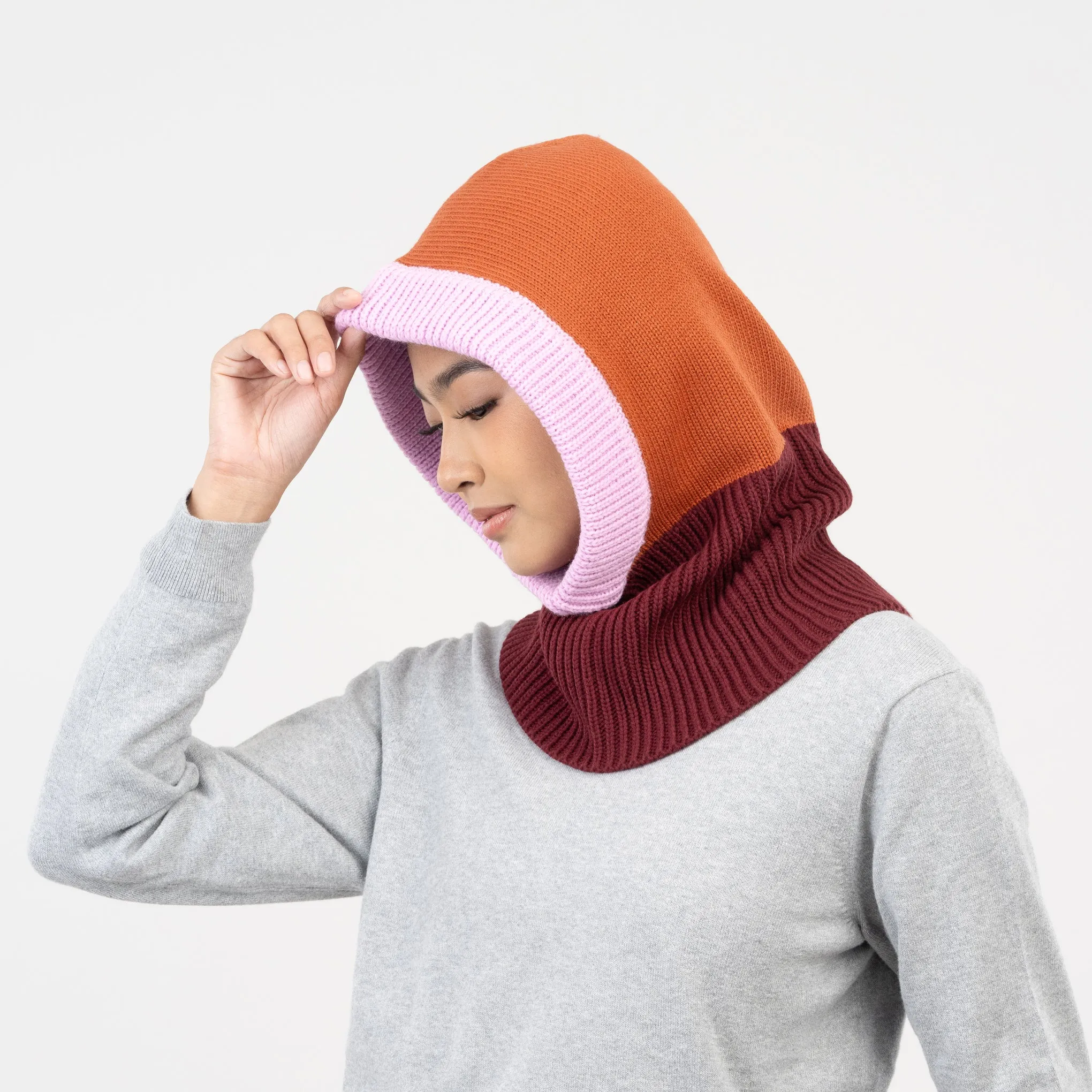 Verloop Color Mix Knit Hood - Wine Red sold by Moma product image thumbnail 5