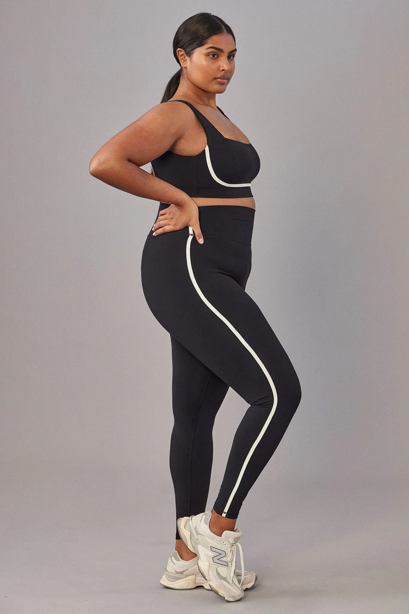 Acadia Legging 27" - Black/Ivory sold by Monday Swimwear product image thumbnail 4