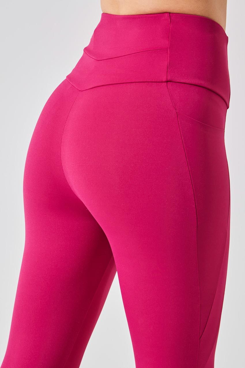 Sprint MPG SLEEK Recycled Ultra-High Waisted 7/8 Legging sold by MPG product image thumbnail 4