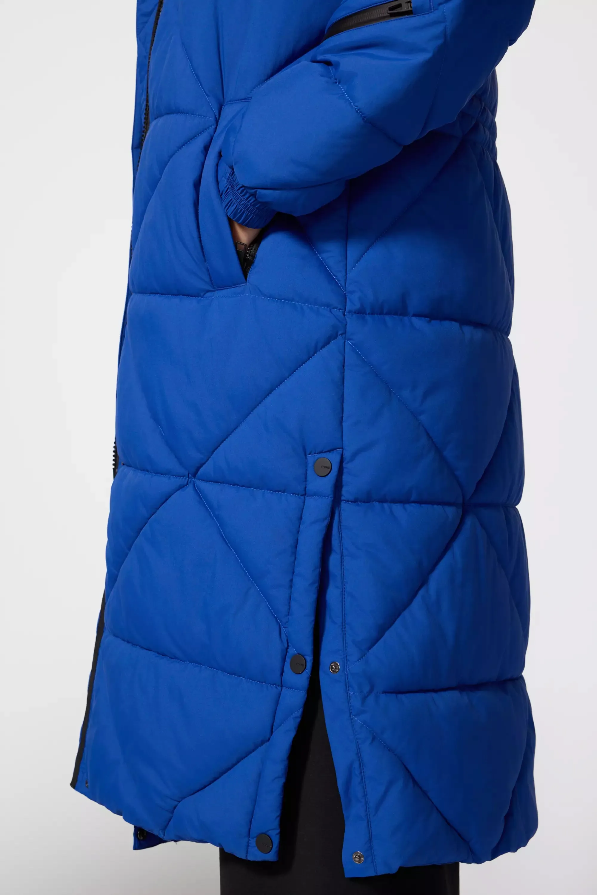 Captivate Maxi Puffer - Blue Punch sold by MPG product image thumbnail 5