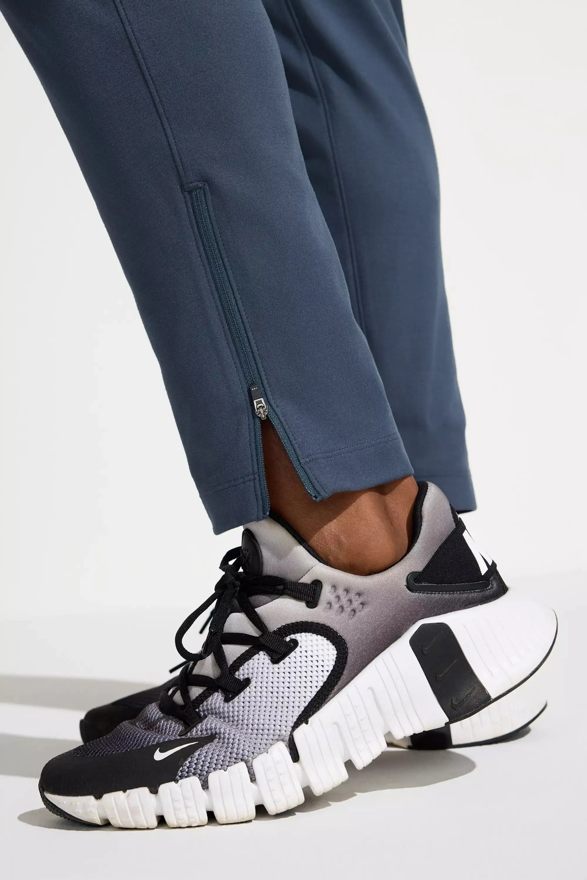 The Active GRS Certified Recycled Poly 29" Jogger - Dark Cool Grey sold by Mondetta product image thumbnail 4