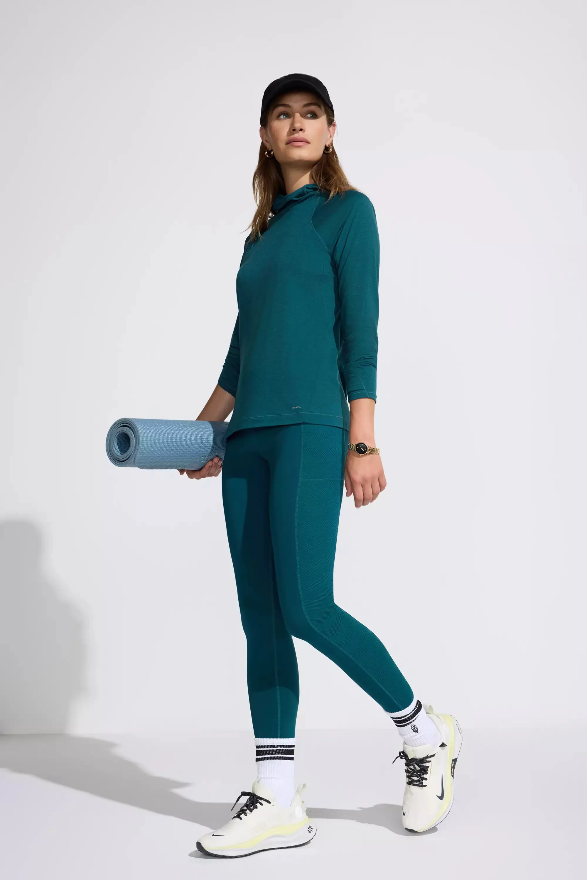 The Jacquard Panel GRS Certified Recycled Poly Legging - Green Teal sold by Mondetta product image thumbnail 2