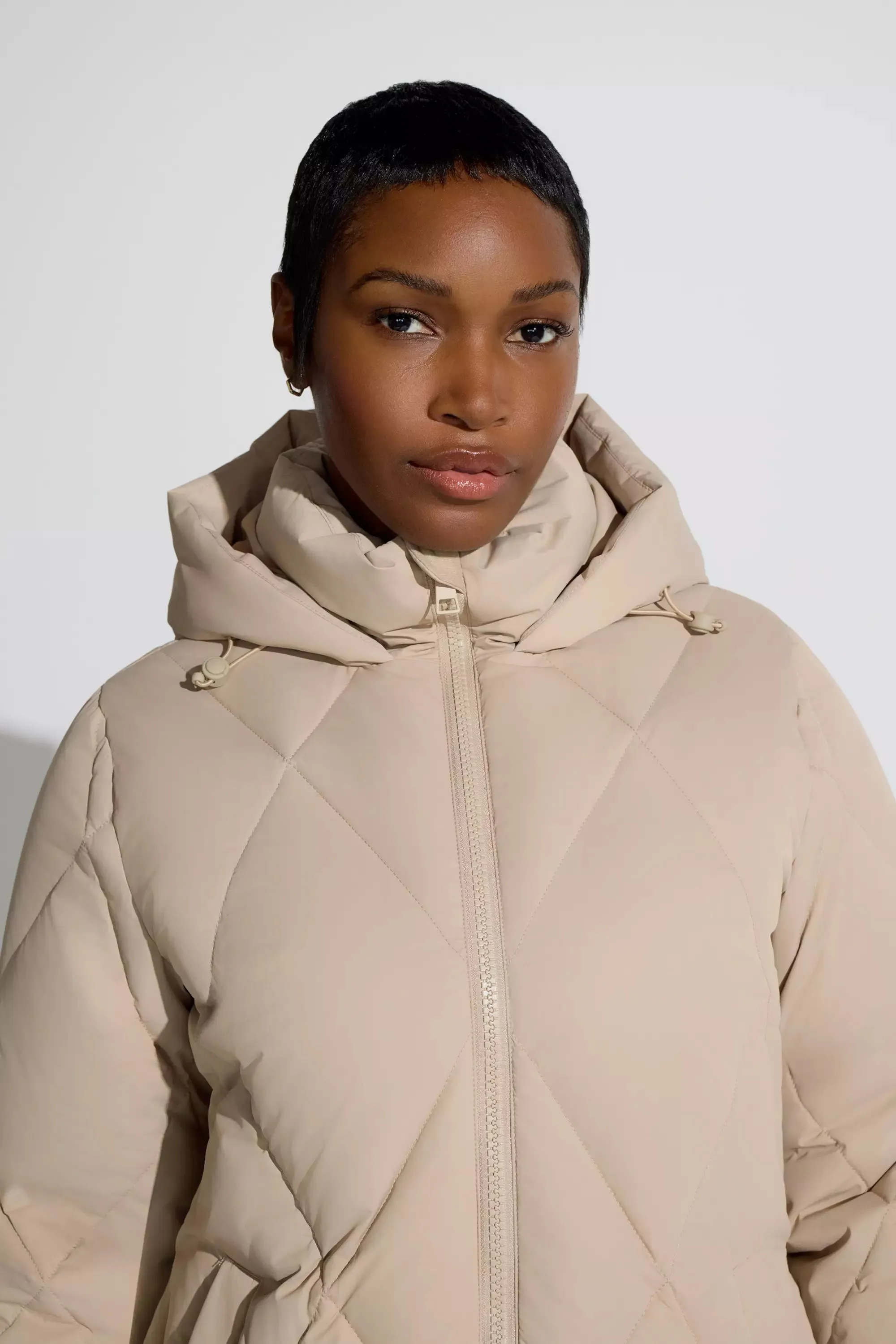 The RDS 700 Fill Power GRS Certified Recycled Poly Diamond-Quilted Parka - Cream sold by Mondetta product image thumbnail 5