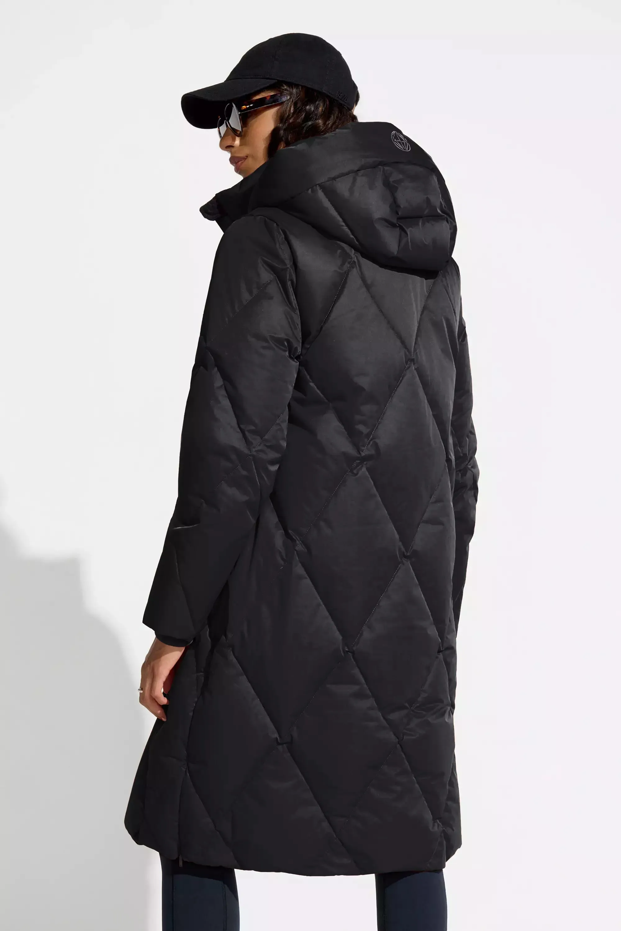 The RDS 700 Fill Power GRS Certified Recycled Poly Diamond-Quilted Parka - Black sold by Mondetta product image thumbnail 3