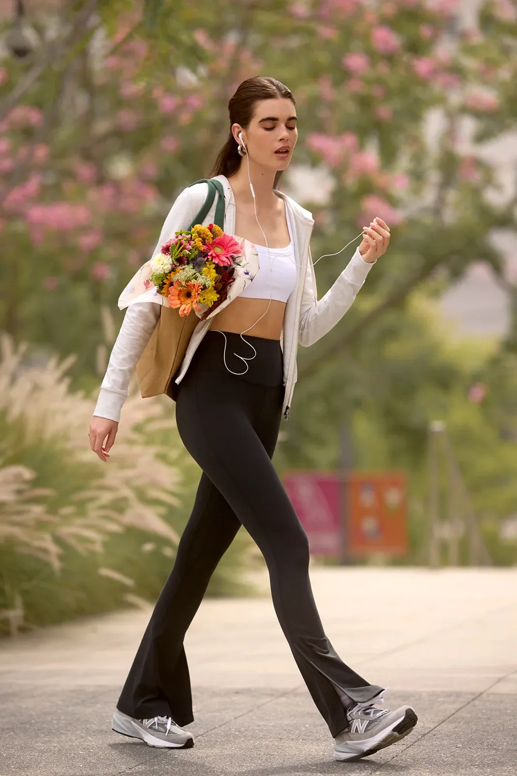 Cloud Flare - Jet Black sold by Mondetta