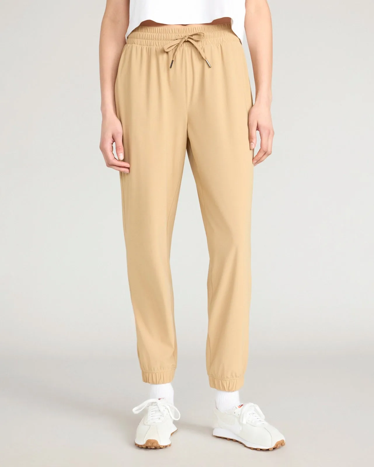 The Active Warp Knit Jogger - Tannin Beige sold by Mondetta