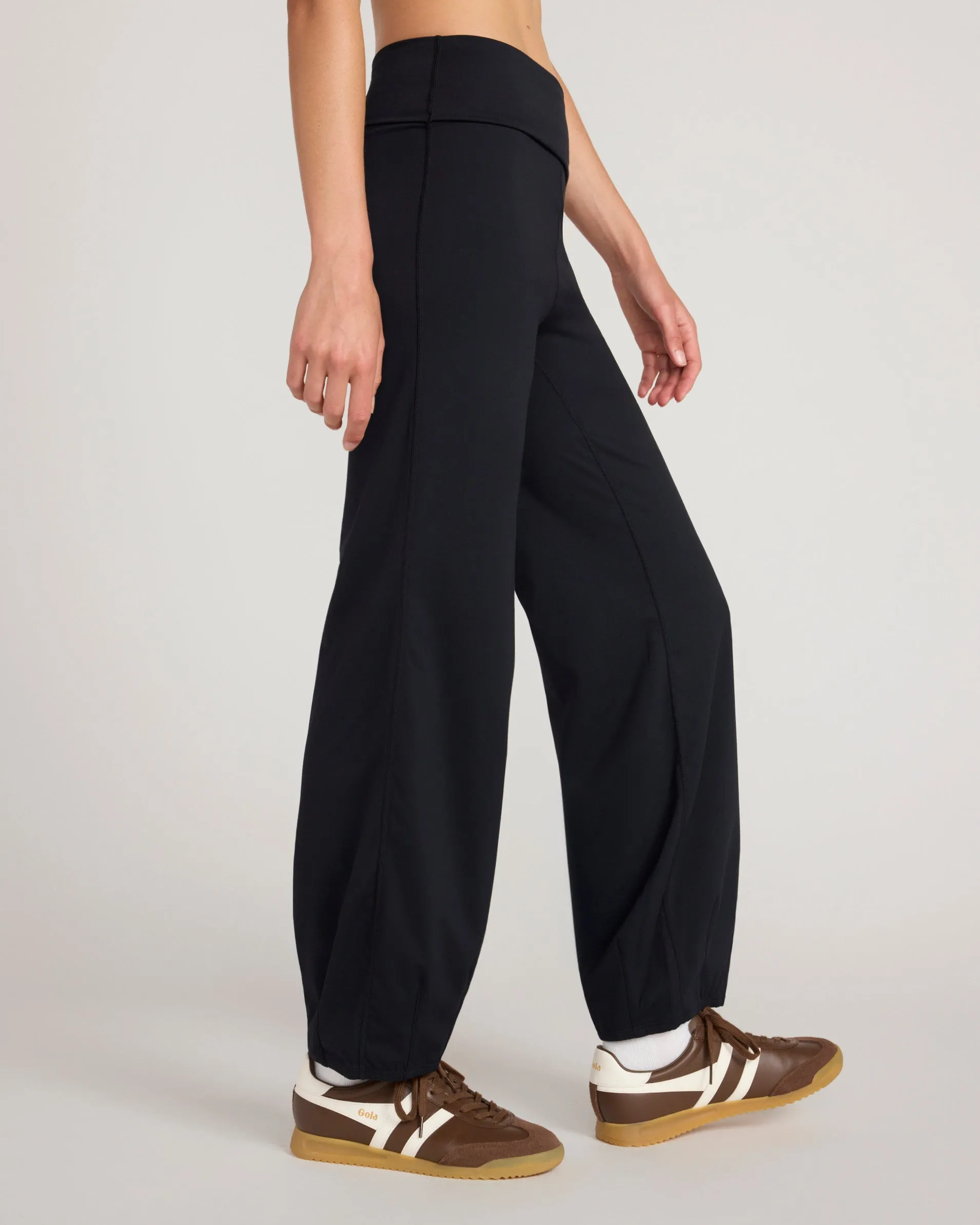 The Active Bubble Hem Pant - Black sold by Mondetta product image thumbnail 4