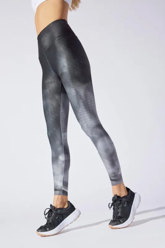 Strive MPG SCULPT Recycled High Waisted 7/8 Printed Legging made by Warehouse