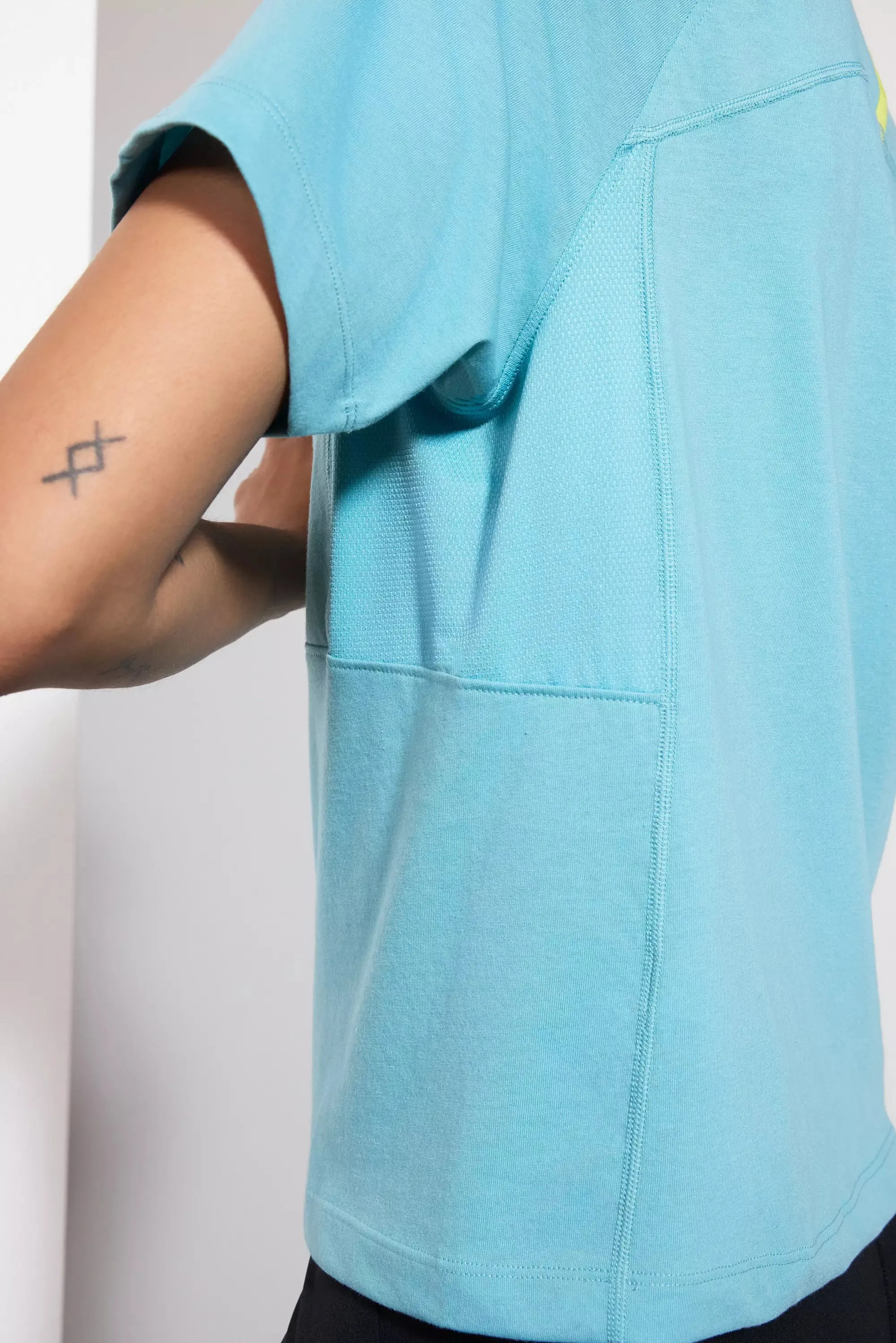 Achieve Pocket Tee with Mesh Panel - Reef Waters sold by MPG product image thumbnail 5