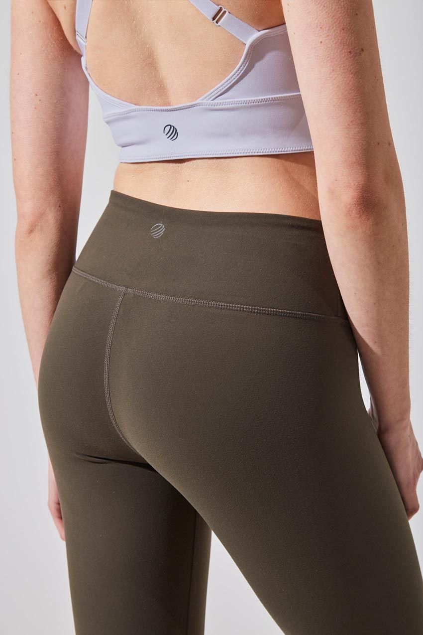 Juniper Velocity Mid-Rise 7/8 Legging sold by MPG product image thumbnail 4