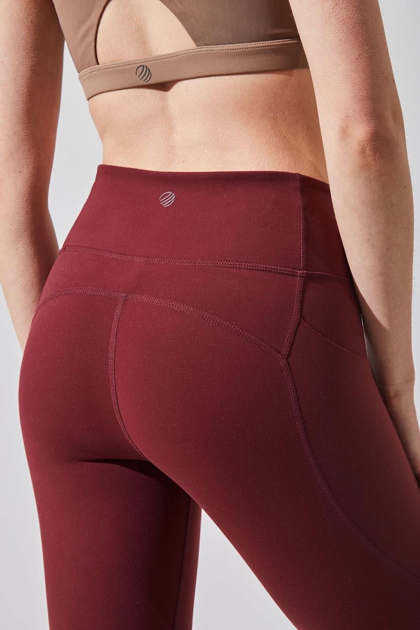 Aria Velocity Mid-Rise 7/8 Legging sold by MPG product image thumbnail 4