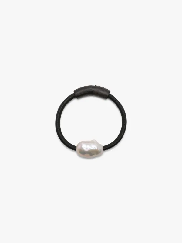 Grève bracelet: baroque pearl, bog oak lock made by Monies