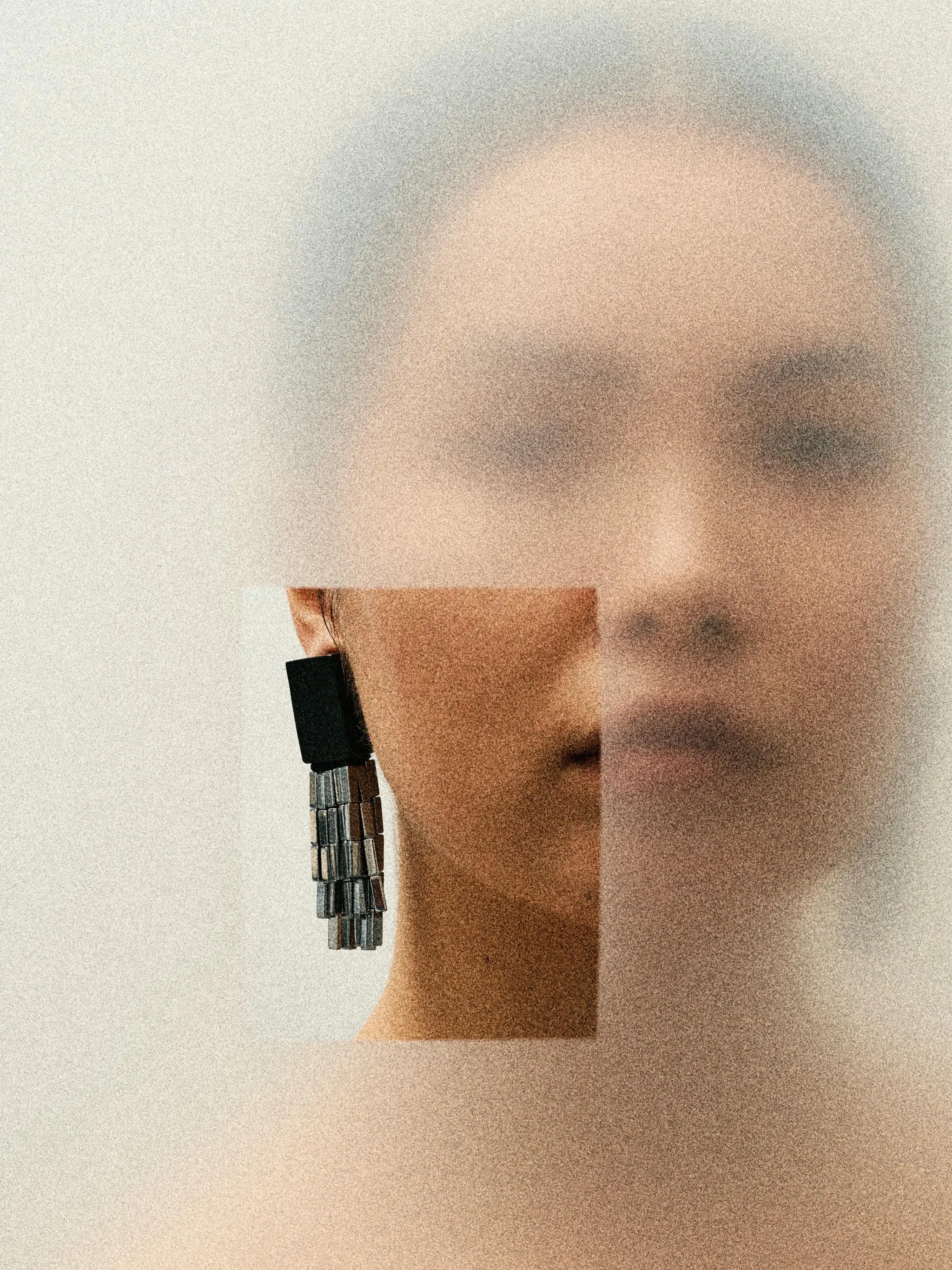 Aria earring: hematite stone, acacia sold by Monies product image thumbnail 2