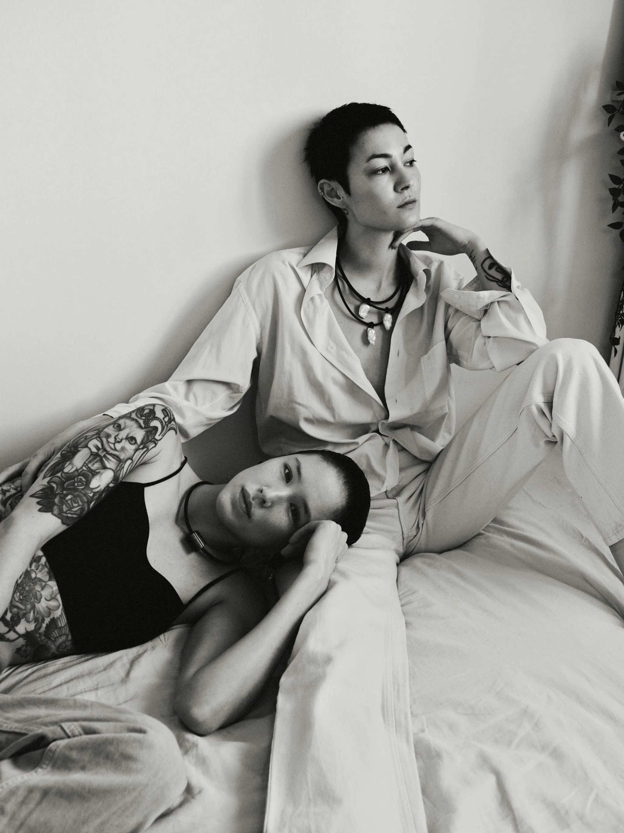 Mint necklace: leather, bog oak, baroque pearl sold by Monies product image thumbnail 3