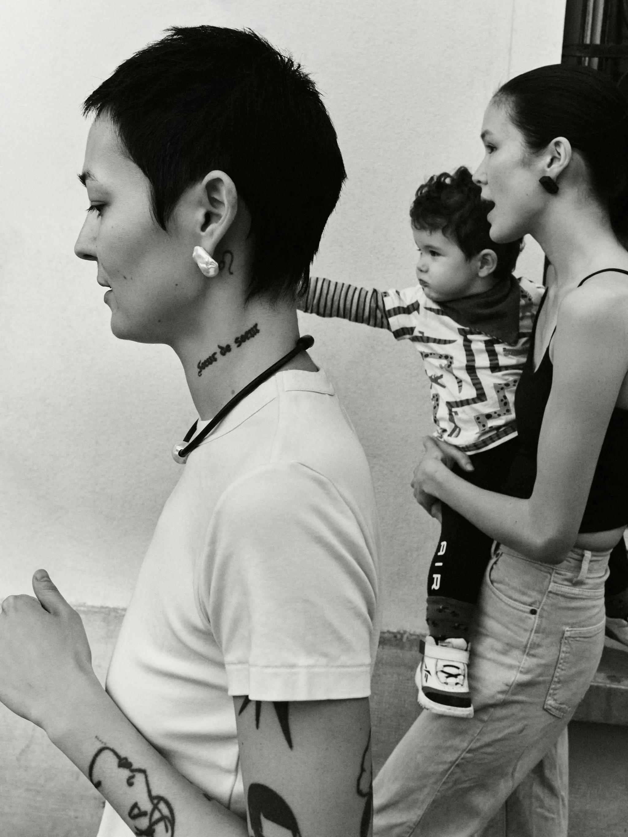 Lyséa necklace: leather, baroque pearl sold by Monies product image thumbnail 5