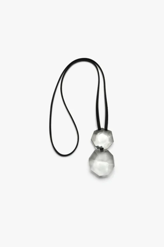 Lara pendant sold by Monies