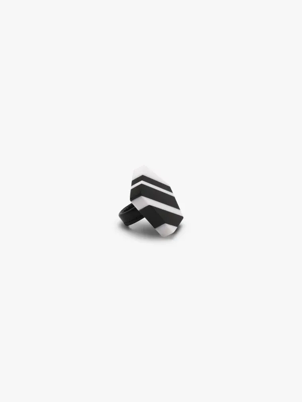 Shema ring: striped greencast made by Monies